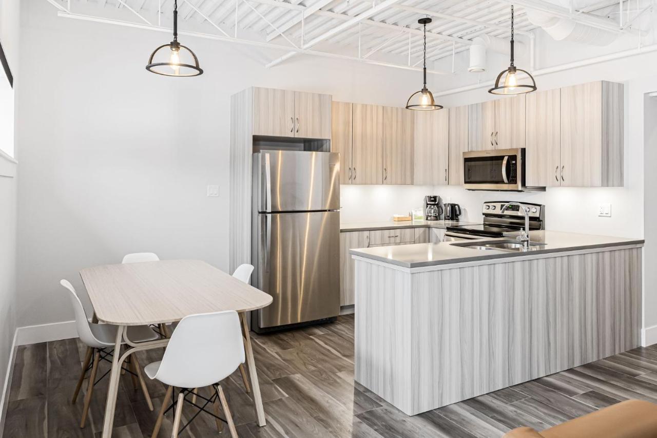 Station 1 By Terra Hospitality Aparthotel Moncton Bagian luar foto