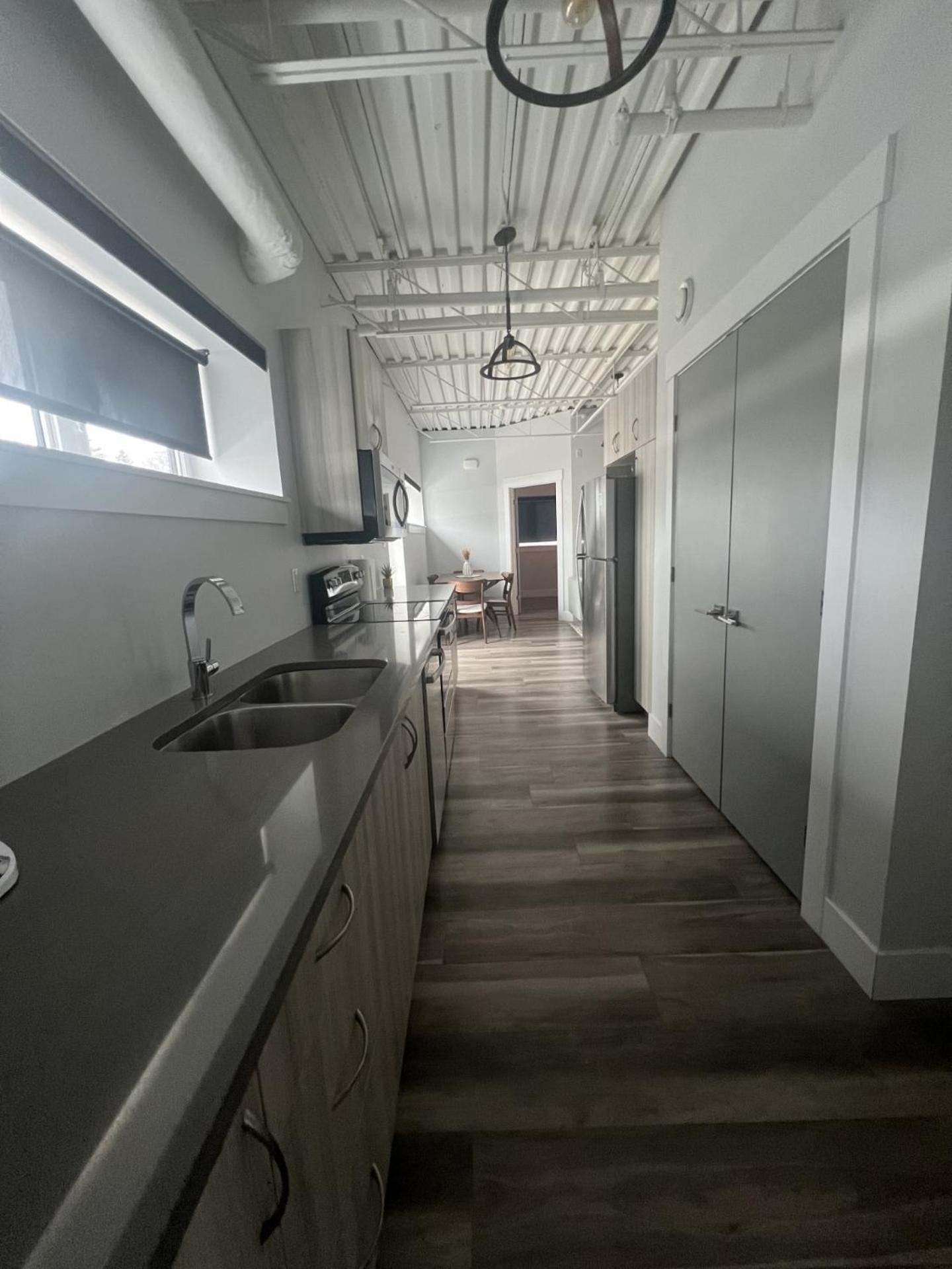 Station 1 By Terra Hospitality Aparthotel Moncton Bagian luar foto