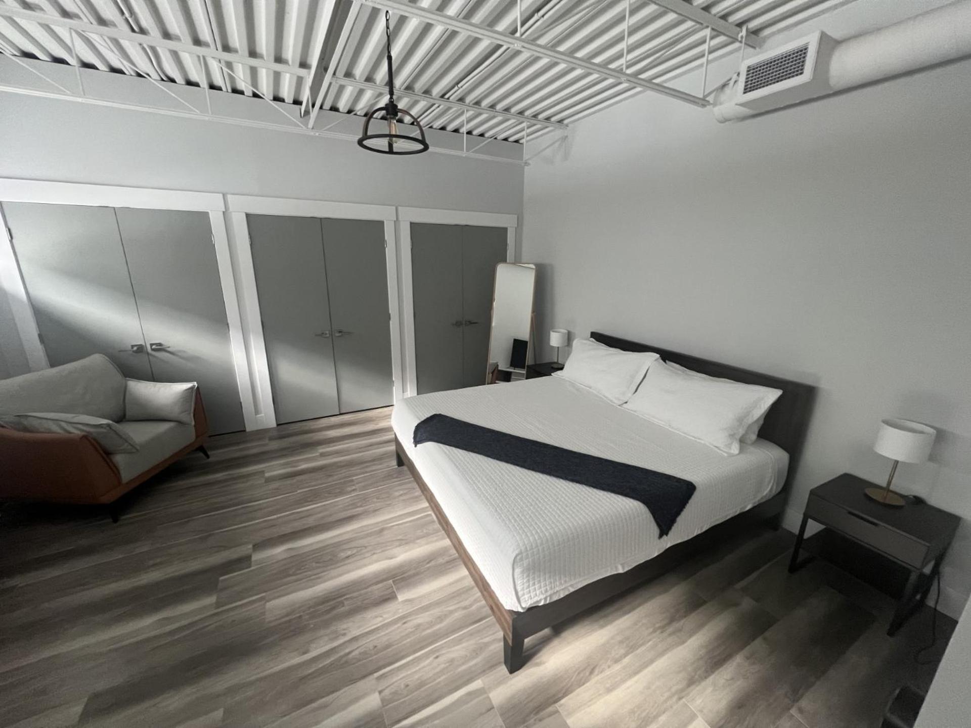 Station 1 By Terra Hospitality Aparthotel Moncton Bagian luar foto